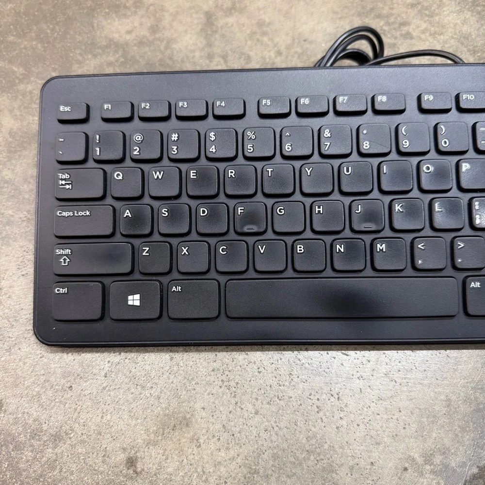 Dell KB113P USB Wired Keyboard Slim Full Size Quiet Keys Windows PC Laptop